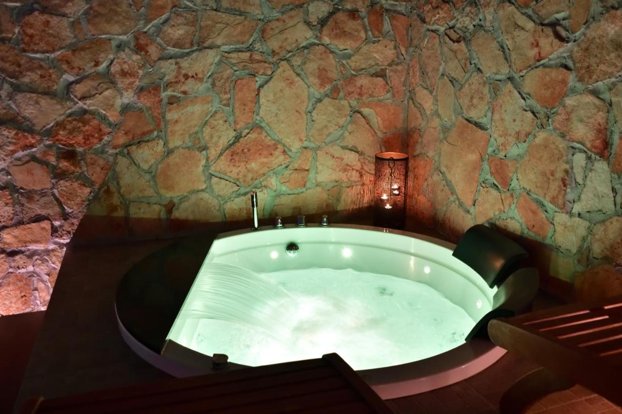 Spa Room Sicilia - Intera Casa Con Spa Privata Jacuzzi Sauna Bagno Di Vapore Ad Uso Illimitato Rosolini Εξωτερικό φωτογραφία